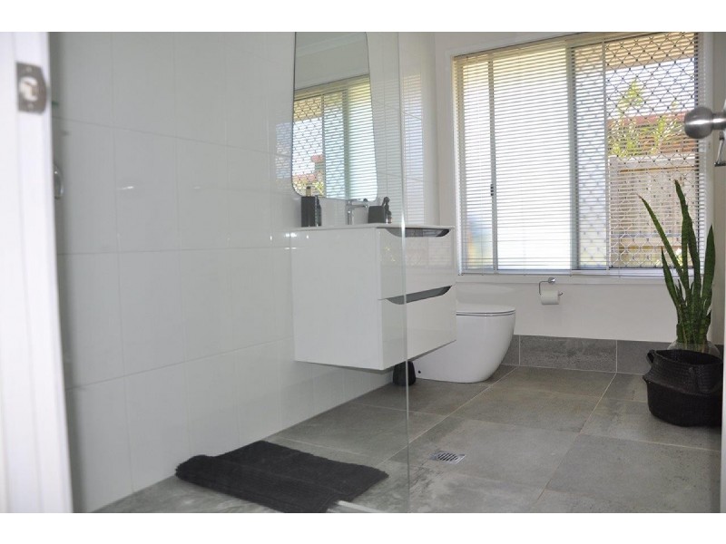 2 Baroona Street, Wurtulla QLD 4575