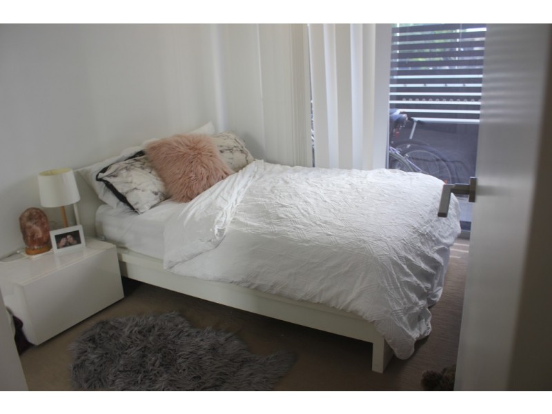 112/33 Lakefront Cres, Varsity Lakes QLD 4227