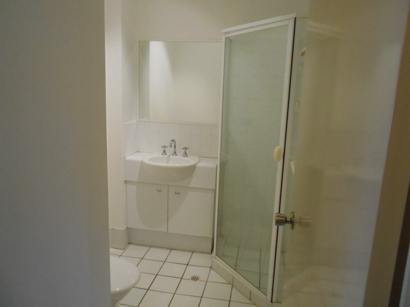 77 Sherwood Road, Toowong QLD 4066
