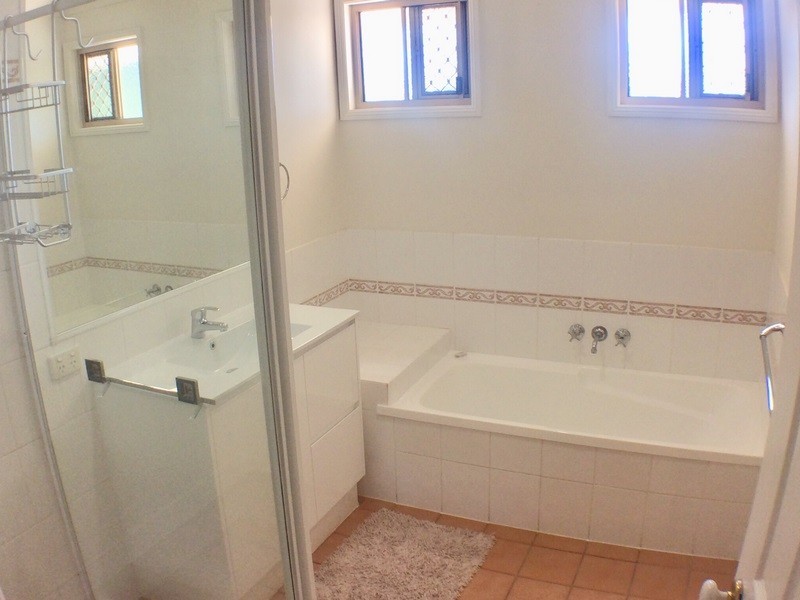 4 Silkwood Drive, Noosaville QLD 4566