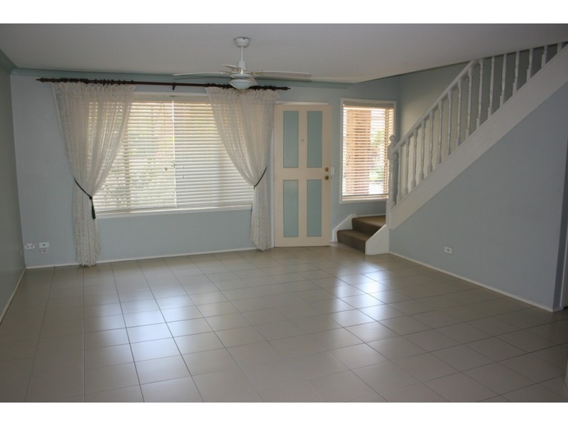 unit 44/33 Edmund Rice Drive, Southport QLD 4215