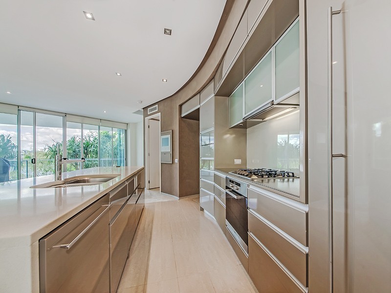 205 Coronation Drive, Milton QLD 4064