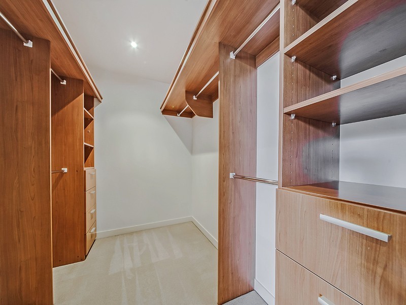205 Coronation Drive, Milton QLD 4064