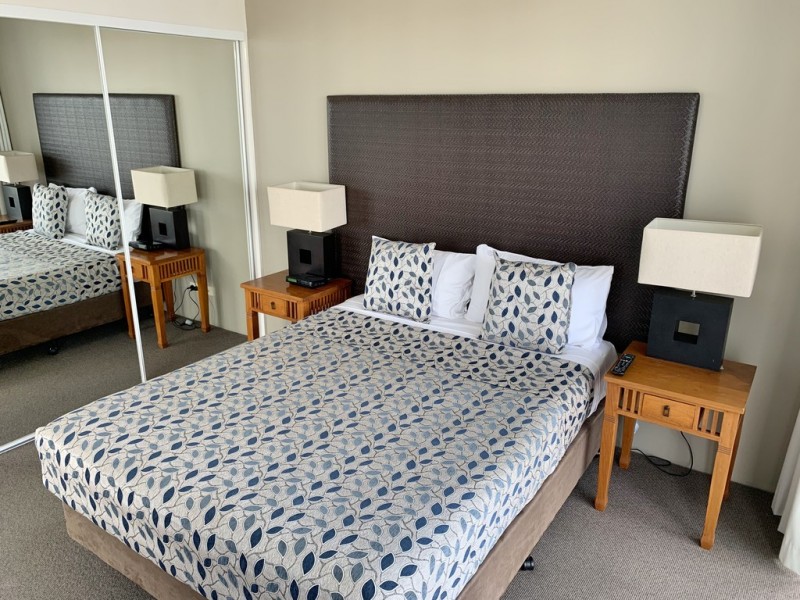 2066/2633 Gold Coast Highway, Broadbeach QLD 4218