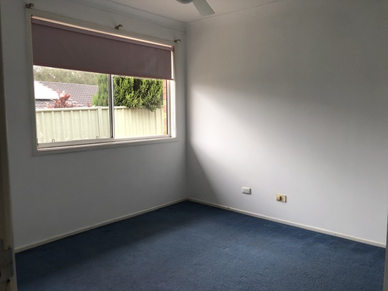 8 Dante Ct, Arundel QLD 4214