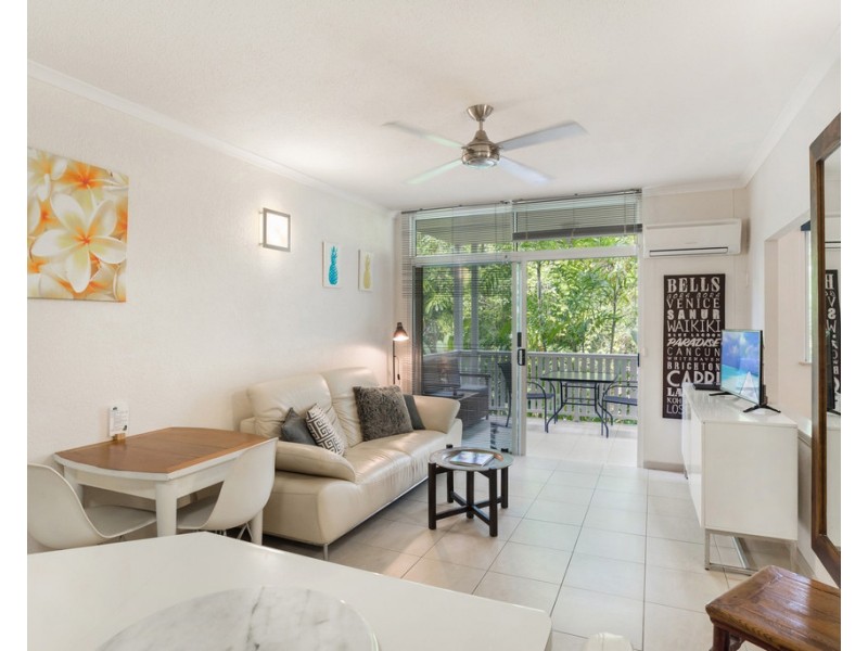 6 Triton St, Palm Cove QLD 4879