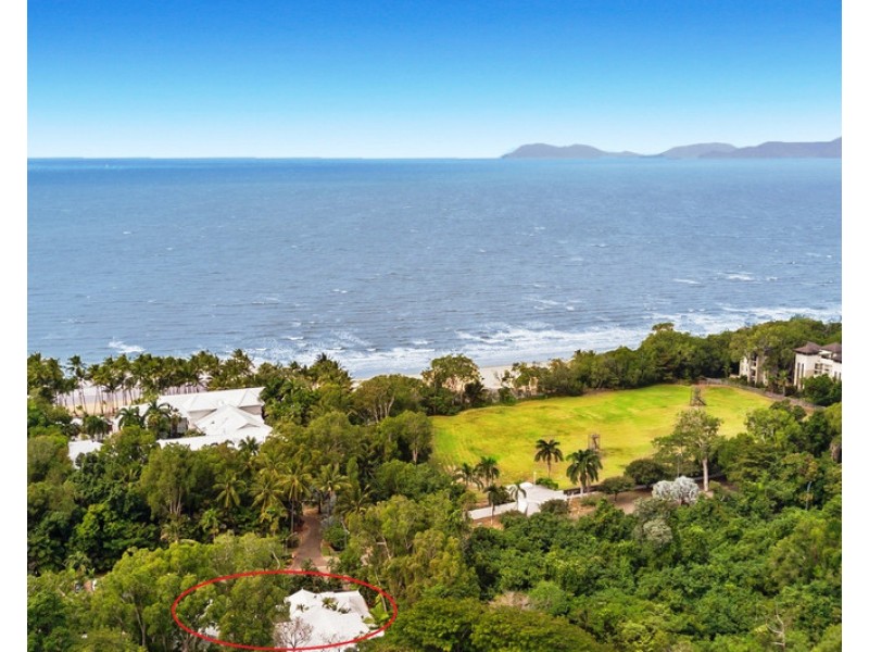 6 Triton St, Palm Cove QLD 4879