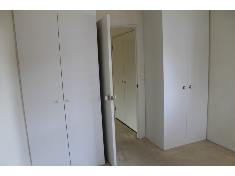 10/11 Holland St, Toowong QLD 4066