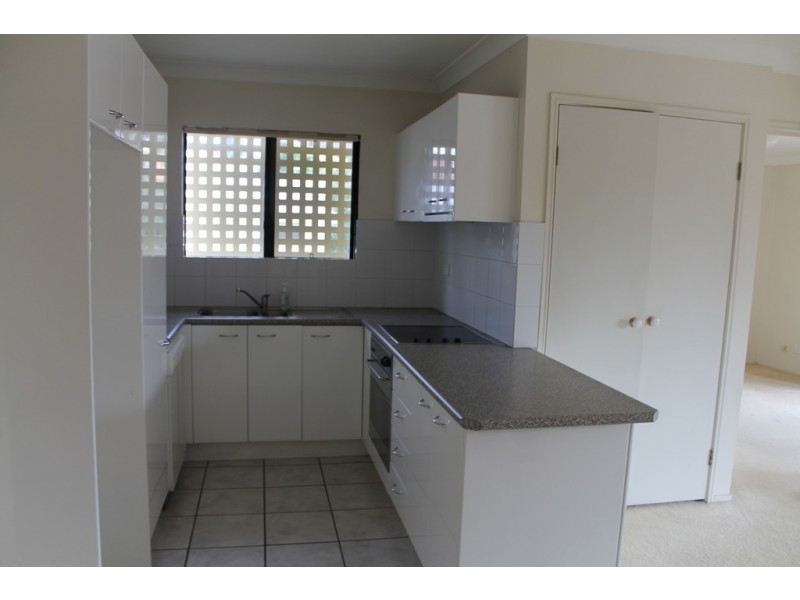 10/11 Holland St, Toowong QLD 4066