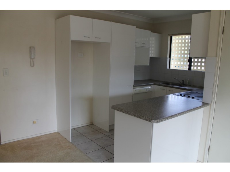 10/11 Holland St, Toowong QLD 4066