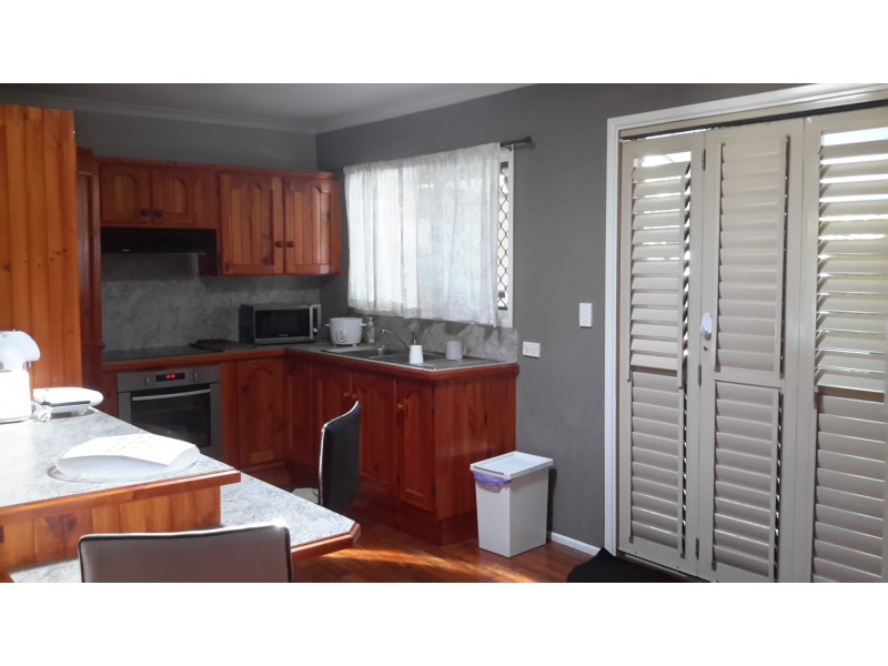 14 LENNOX COURT, Logan Central QLD 4114