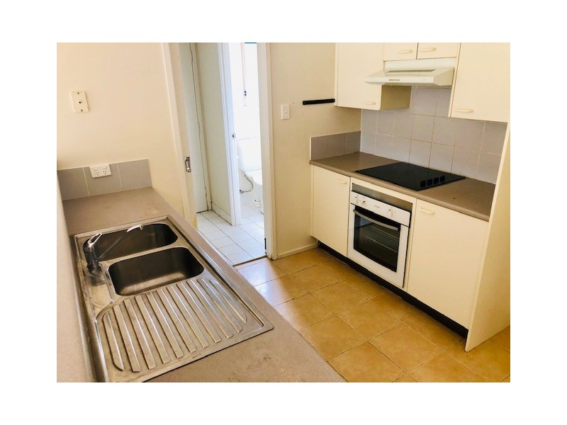 90/170 Central st, Labrador QLD 4215