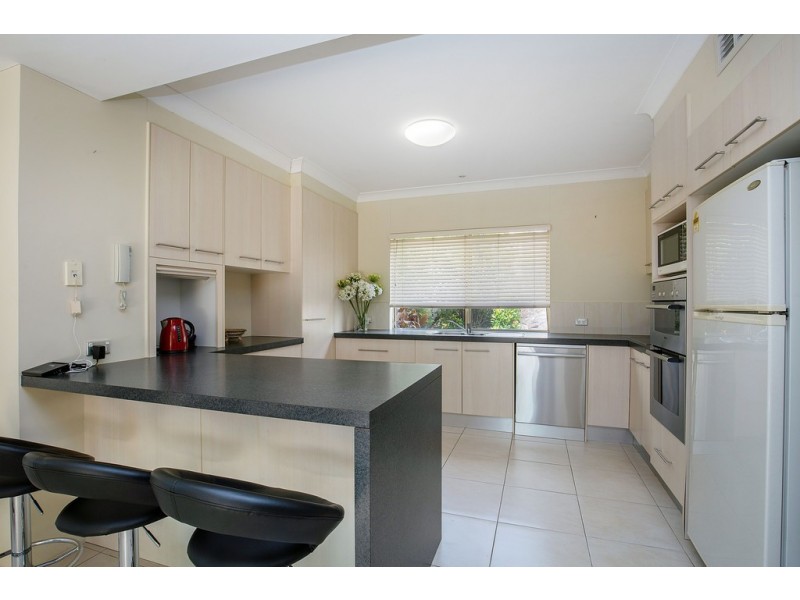 2/15 Fortuna Place, Parkwood QLD 4214