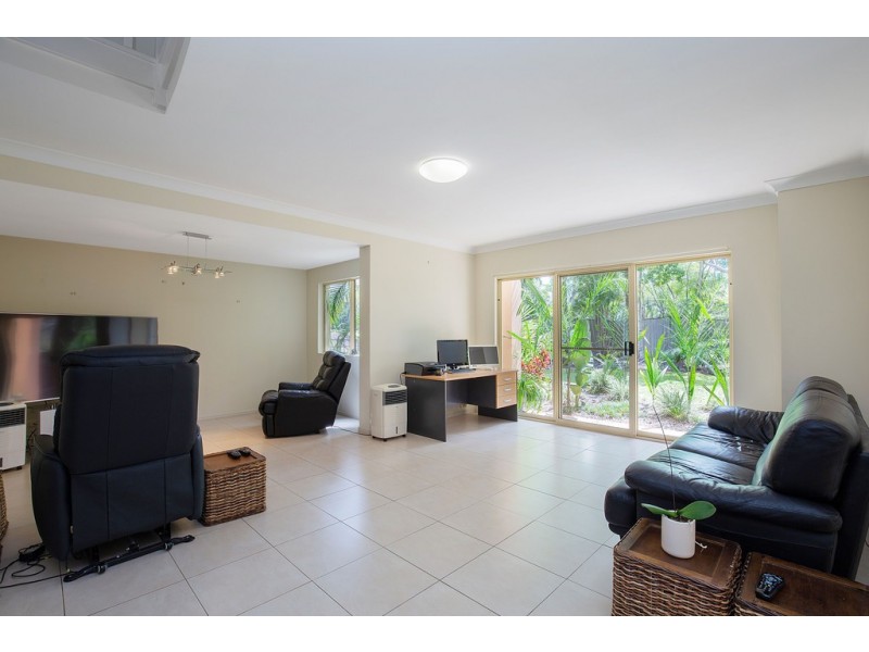 2/15 Fortuna Place, Parkwood QLD 4214