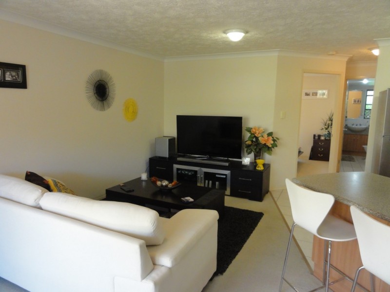 4/8 Whitby Street, Southport QLD 4215