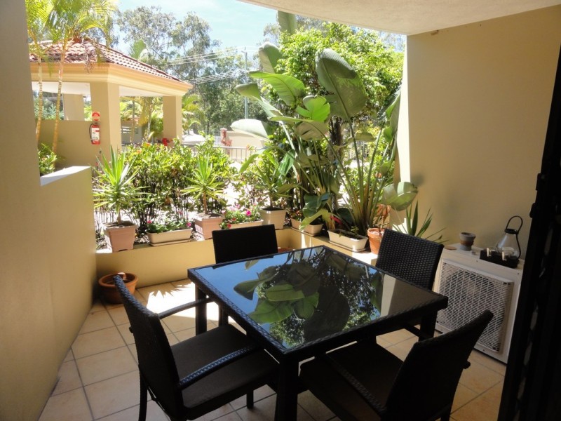 4/8 Whitby Street, Southport QLD 4215