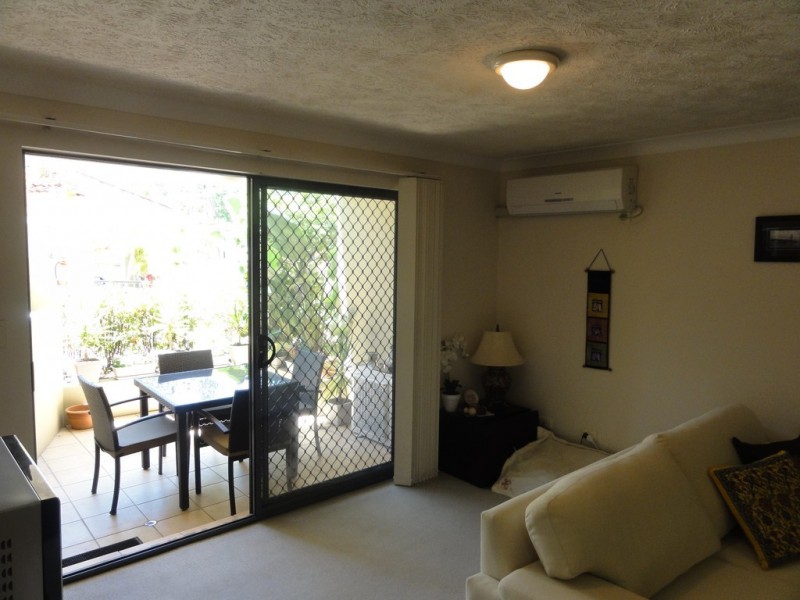 4/8 Whitby Street, Southport QLD 4215