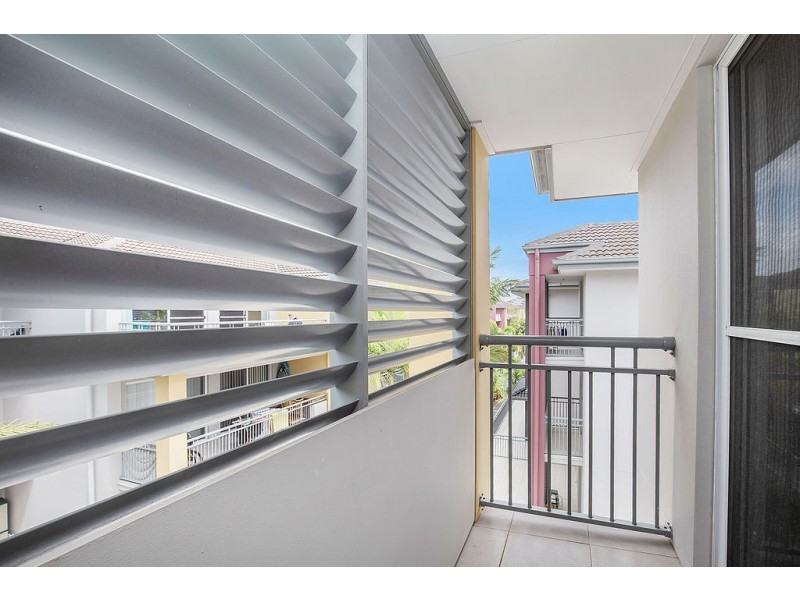 509/33 Clark Street, Biggera Waters QLD 4216