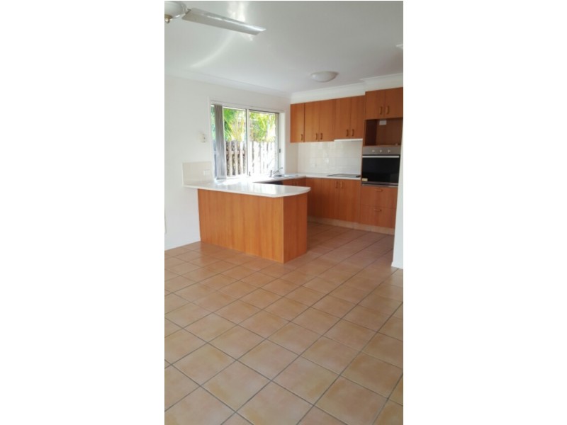 50 Yodelay Street, Varsity Lakes QLD 4227