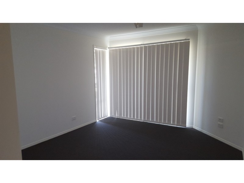 50 Yodelay Street, Varsity Lakes QLD 4227
