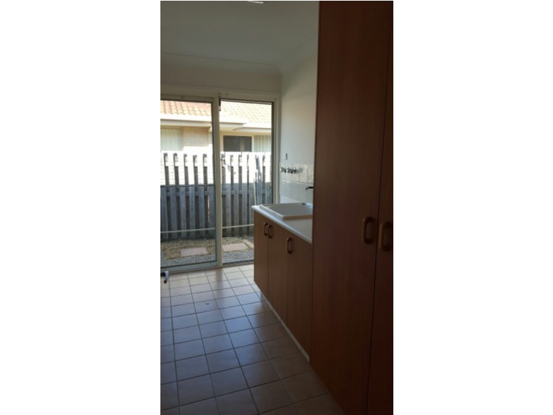 50 Yodelay Street, Varsity Lakes QLD 4227