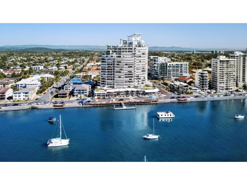 300 Marine Parade, Labrador QLD 4215