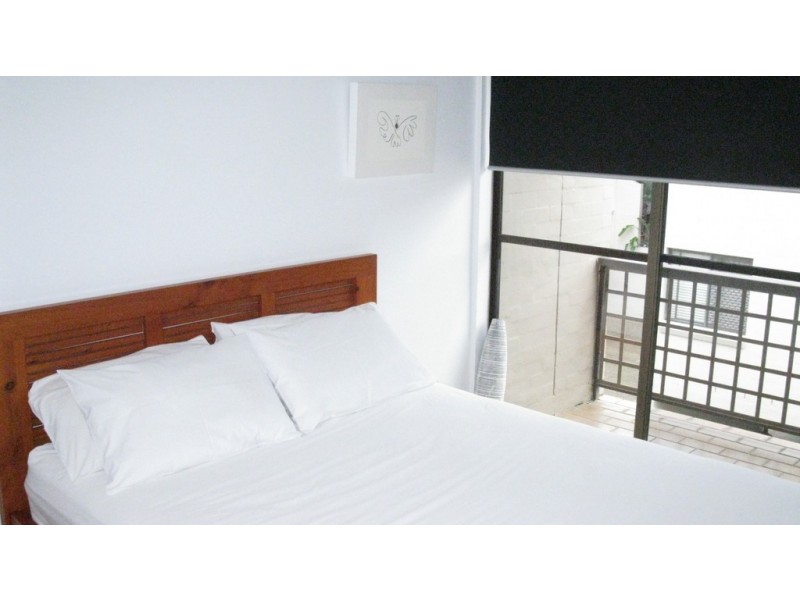 111 Markeri Street, Mermaid Waters QLD 4218