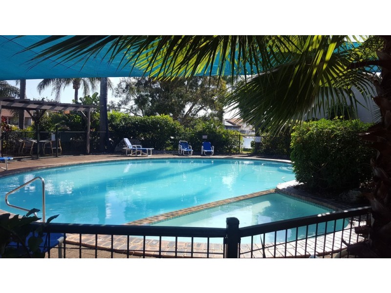 111 Markeri Street, Mermaid Waters QLD 4218