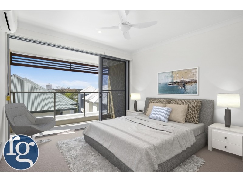 11/3400 Panorama Drive, Carrara QLD 4211