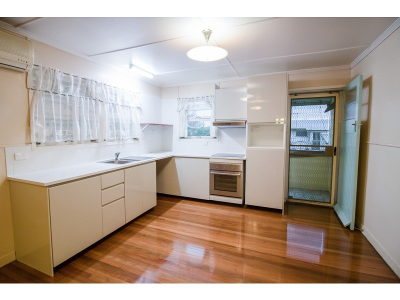 #48 Kingaroy Street, Stafford Heights QLD 4053