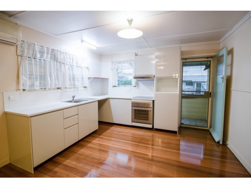 #48 Kingaroy Street, Stafford Heights QLD 4053