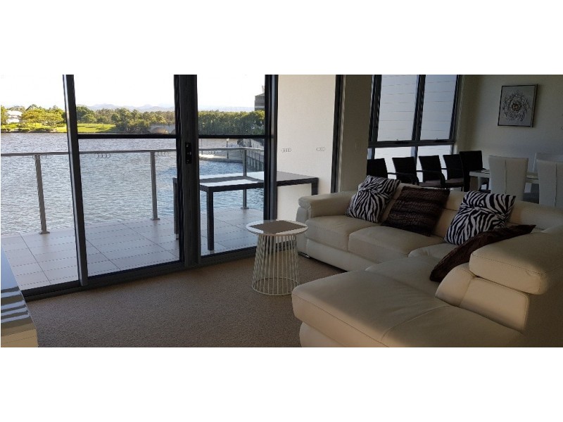 3028 The Boulevard, Carrara QLD 4211