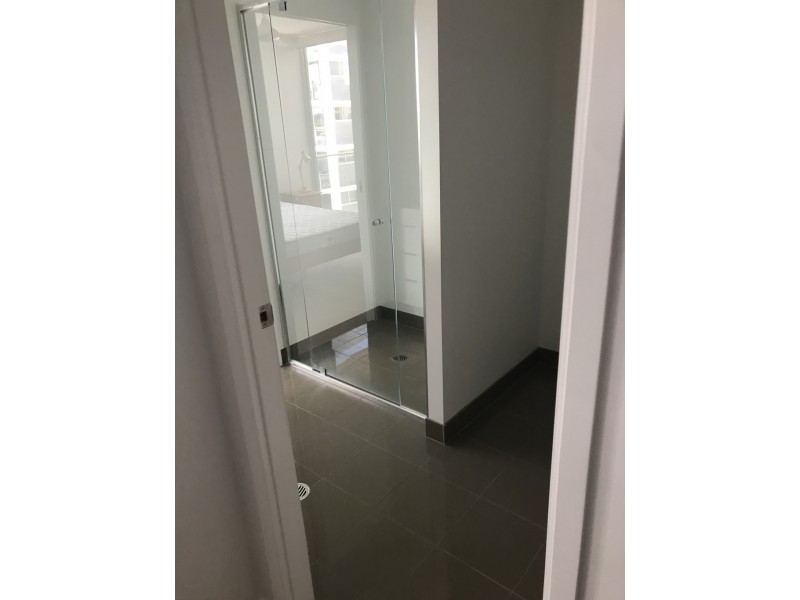 424/33 Lakefront Crescent, Varsity Lakes QLD 4227