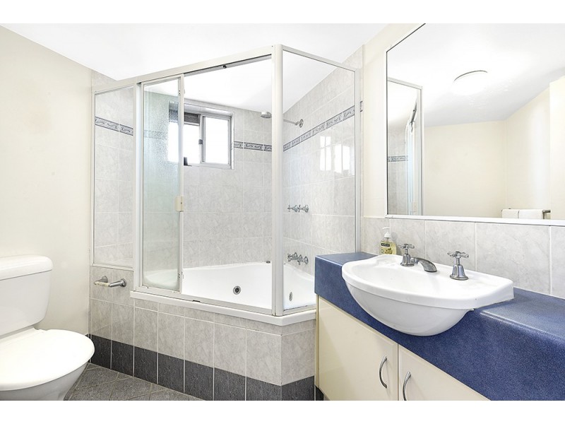 51/484-488 Marine Parade, Biggera Waters QLD 4216