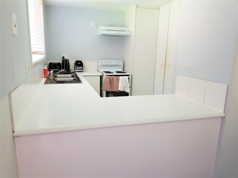 8/11 Waterford Court, Bundall QLD 4217