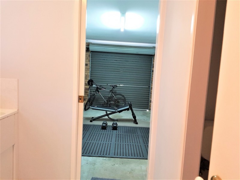 8/11 Waterford Court, Bundall QLD 4217