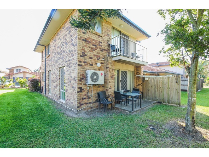 8/11 Waterford Court, Bundall QLD 4217