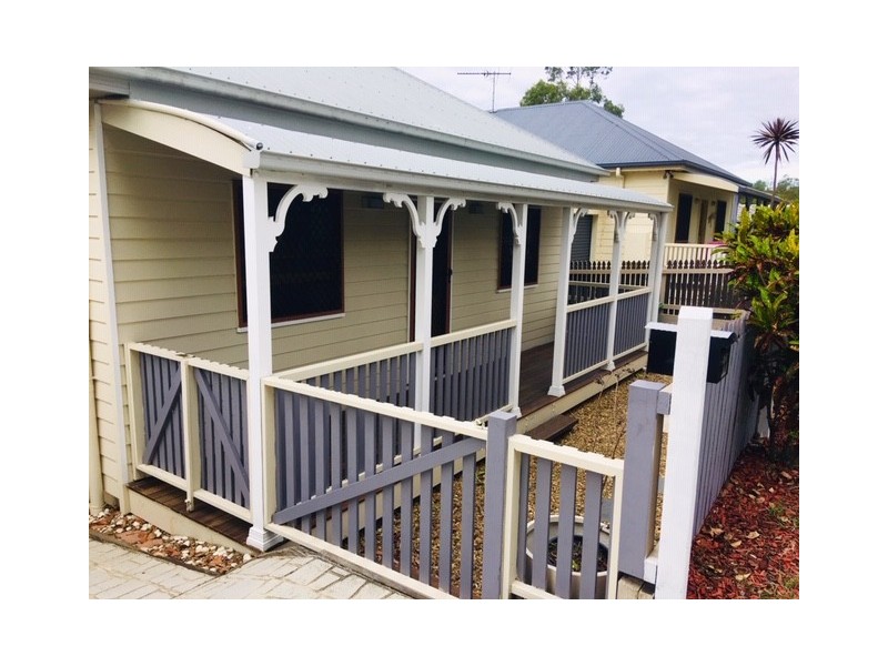 35 Emerald Cres, Springfield Lakes QLD 4300