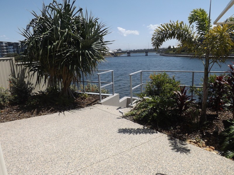 10 / 46 Regatta Blvd, Birtinya QLD 4575