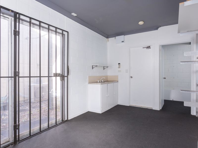 172 Scarborough Street, Southport QLD 4215