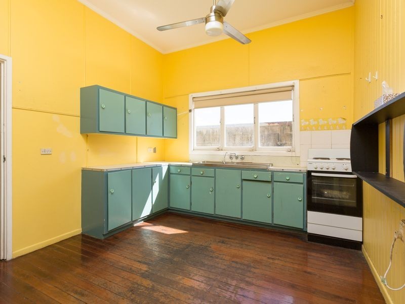 172 Scarborough Street, Southport QLD 4215