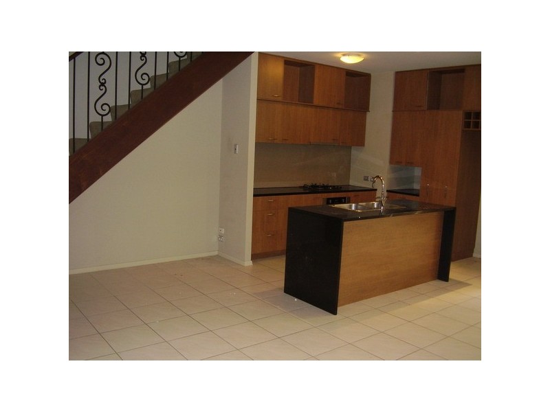 23/7 Elliott Street, Surfers Paradise QLD 4217