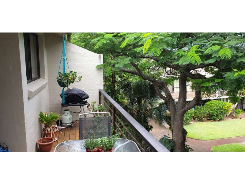 111 Markeri Street, Mermaid Waters QLD 4218