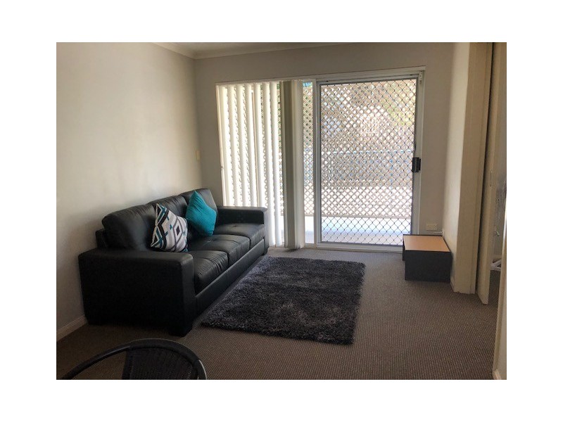 4 Adori, Chevron Island QLD 4217