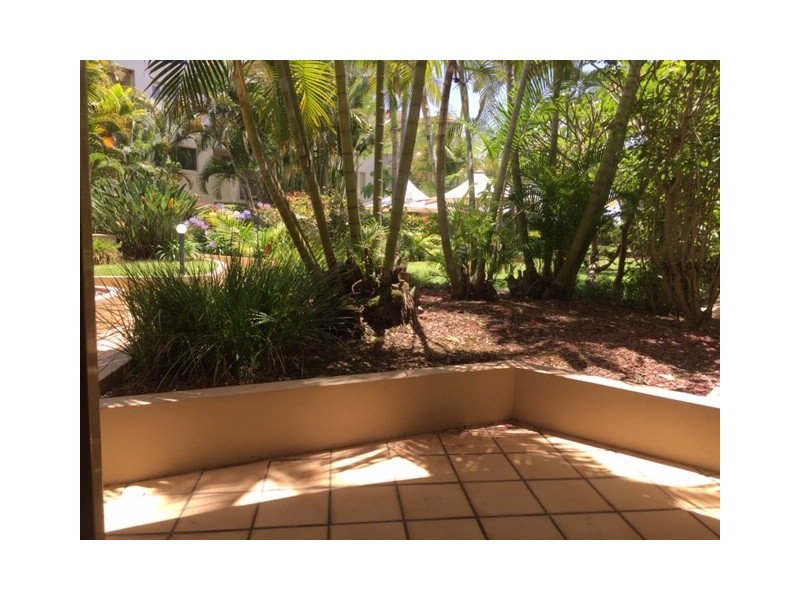 8 437 golden four drive, Tugun QLD 4224