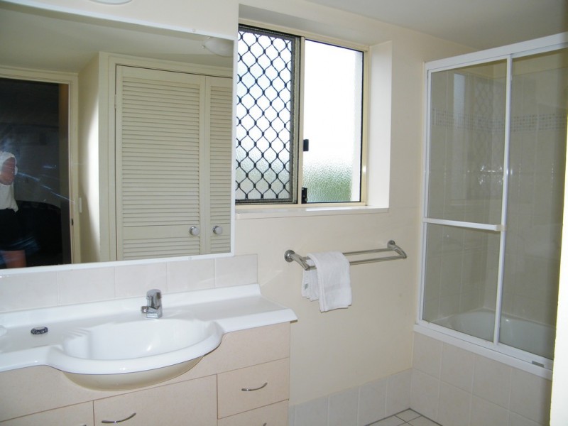 8 437 golden four drive, Tugun QLD 4224