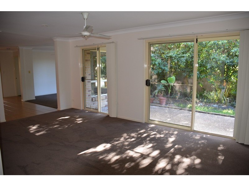 61 Yodelay Street, Varsity Lakes QLD 4227