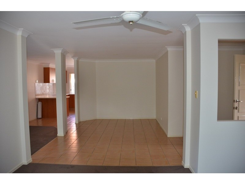 61 Yodelay Street, Varsity Lakes QLD 4227