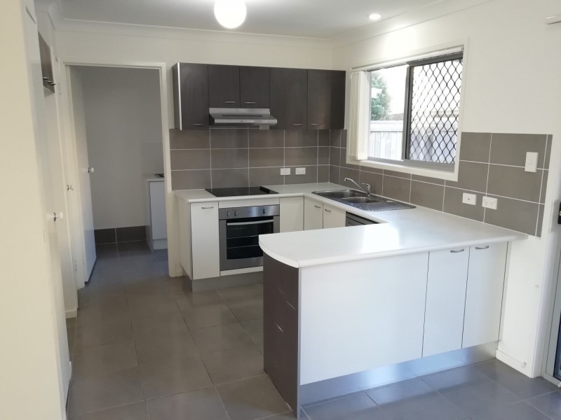 1 McAuley Parade, Pacific Pines QLD 4211