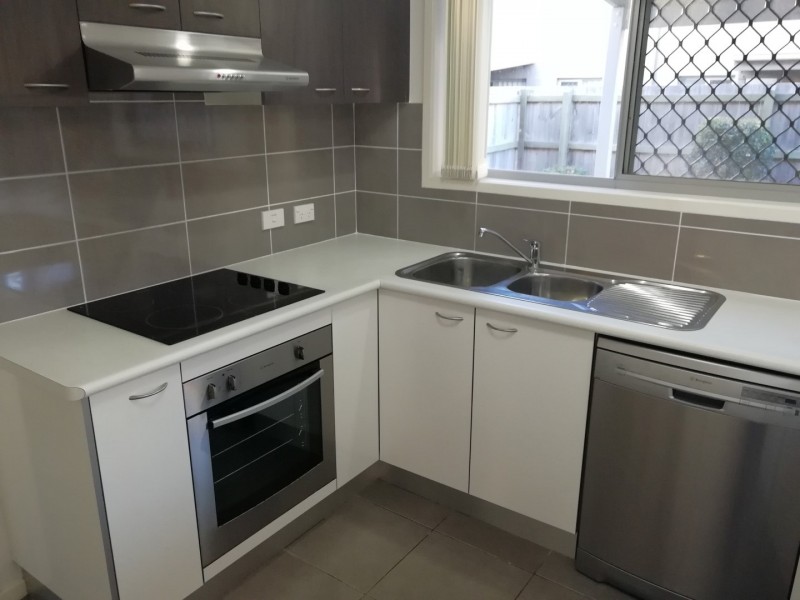 1 McAuley Parade, Pacific Pines QLD 4211